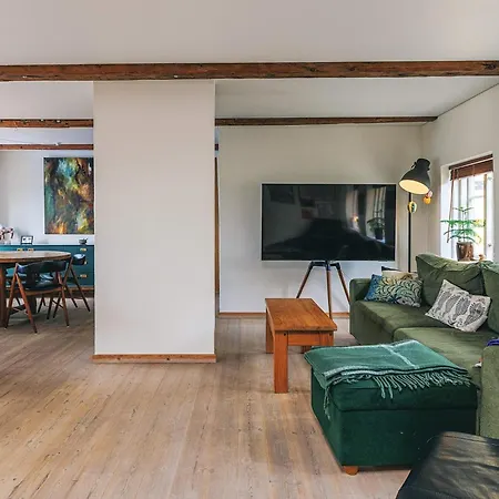 Ferienhaus 4 Star In *