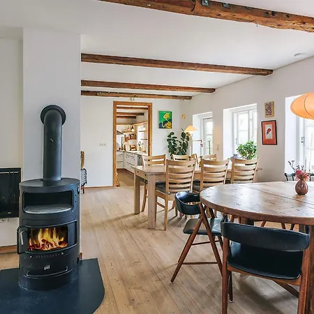 4 Star In Ferienhaus Nysted